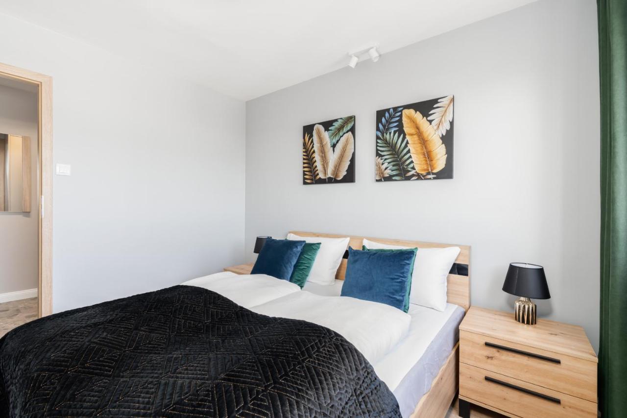 Stylish Apartment Near Wroclavia For 4 Guests By Noclegi Renters Вроцлав Екстер'єр фото